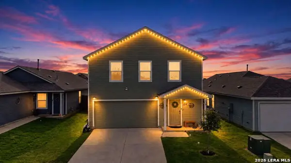 124 Maverick Cv, Pleasanton, TX 78064