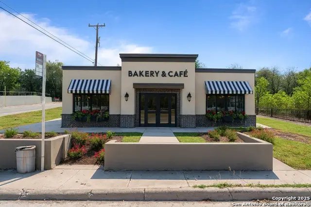 2658 E Commerce St, San Antonio, TX 78203 - #3