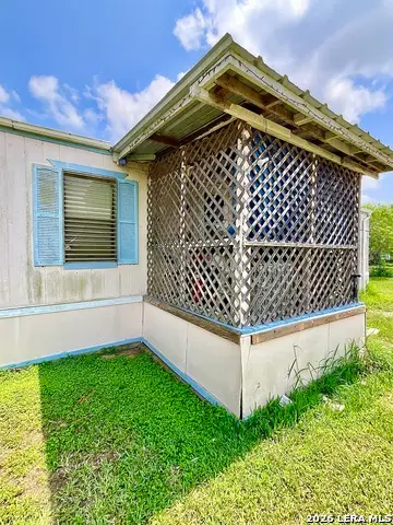 110 Agape Rd, Woodsboro, TX 78393 - #3