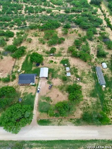 1213 County Rd 1670, Moore, TX 78057 - #2
