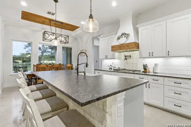 712 Live Oak Ridge Rd, Bulverde, TX 78163 - #3