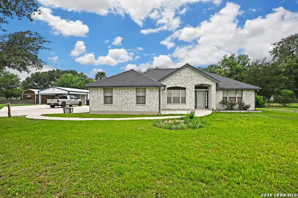 125 Red Oak Trl, Marion, TX 78124
