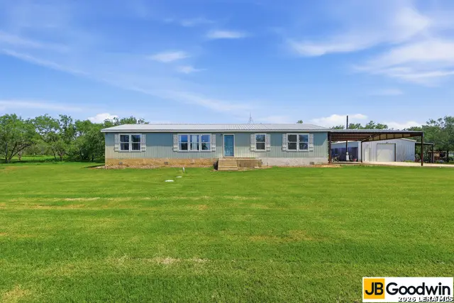 152 E County Road 304, Jourdanton, TX 78026 - #1