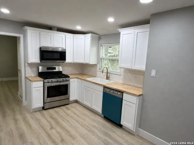 146 Redrock Dr, San Antonio, TX 78213 - #3