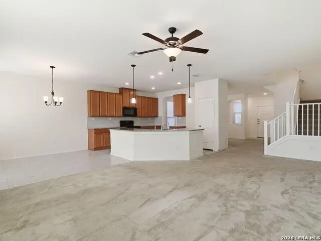 205 Lone Falls Dr, Universal City, TX 78148 - #3