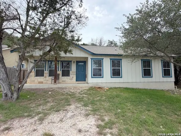 1439 Bonnyview Dr, Canyon Lake, TX 78133