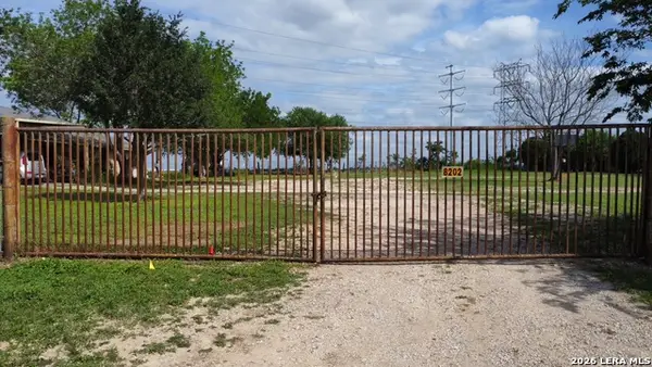 8202 New Laredo Hwy, San Antonio, TX 78211