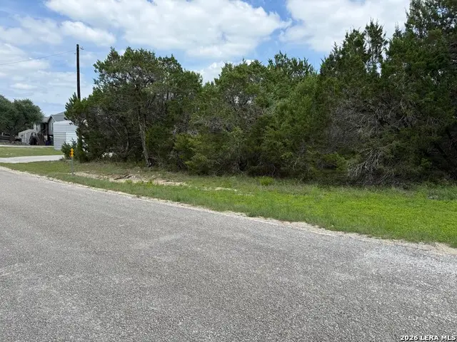 1264 High Hills Dr, Canyon Lake, TX 78133 - #3