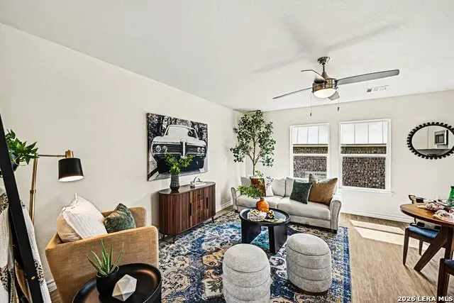 310 W Evergreen St #101, San Antonio, TX 78212 - #3