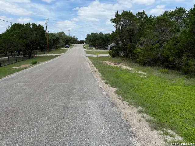 1252 High Hills Dr, Canyon Lake, TX 78133 - #3