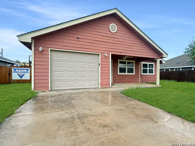 505 Indian Crossing, Jourdanton, TX 78026 - #1