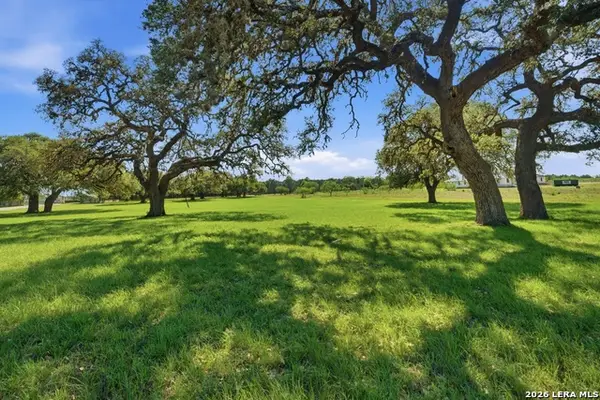 177 Bridlegate Blvd, Bandera, TX 78003