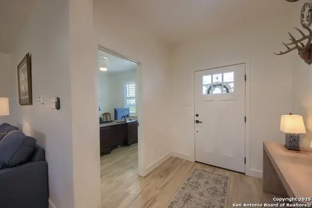 806 34th St, Hondo, TX 78861 - #3