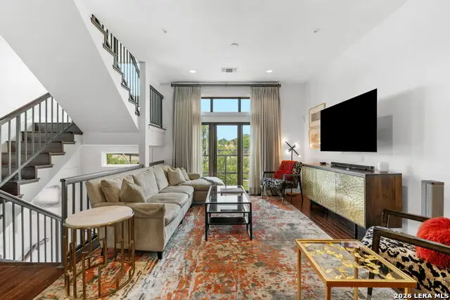 318 W Grayson #203, San Antonio, TX 78212 - #3