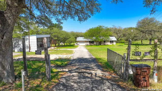 101 Diamond J Rd S, Pipe Creek, TX 78063 - #3