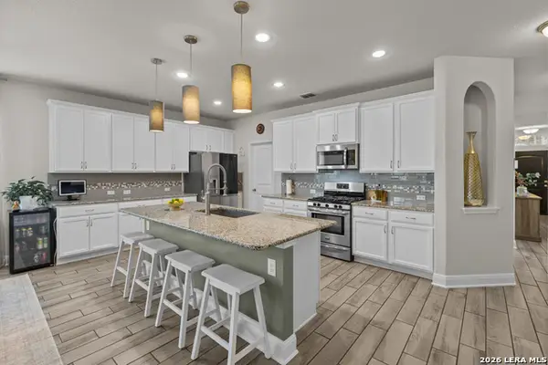 22411 Akin Hts, San Antonio, TX 78261