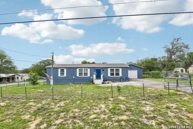 4103 Waterwood Pass Dr, Elmendorf, TX 78112 - #1