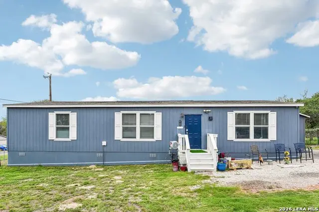 4103 Waterwood Pass Dr, Elmendorf, TX 78112 - #3
