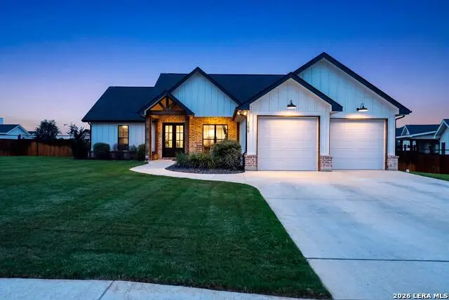 156 Woodbridge Dr, La Vernia, TX 78121 - #1