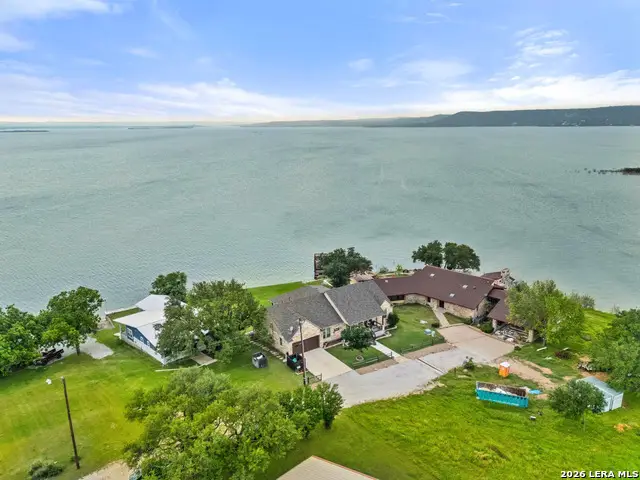 207 Emeralds Dr, Burnet, TX 78611 - #1