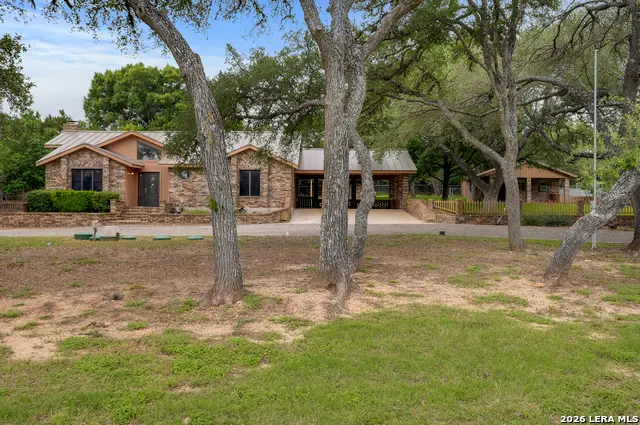 365 Buffalo Springs Rd, New Braunfels, TX 78132 - #2