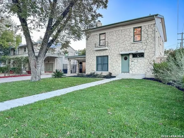 102 Luther Dr, Olmos Park, TX 78212