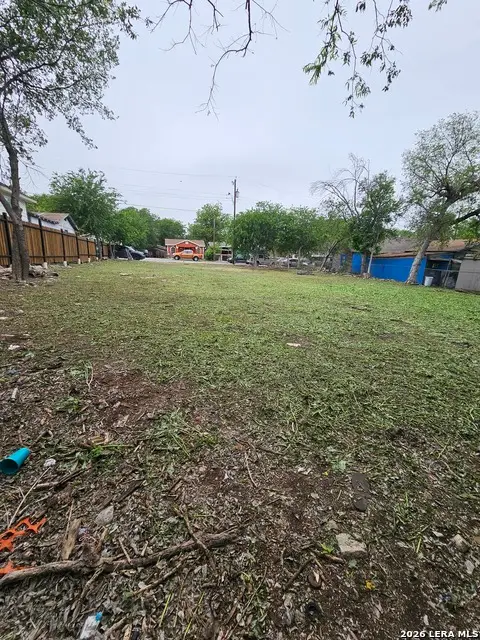 230 N San Felipe Ave, San Antonio, TX 78237 - #2