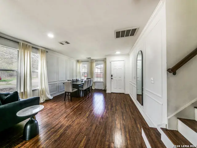 6606 Crestwood Ct, San Antonio, TX 78249 - #2