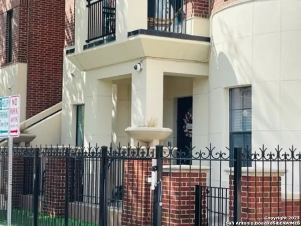 215 Center St #109, San Antonio, TX 78202