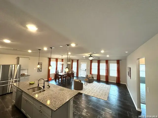 2700 La Mundial St, Seguin, TX 78155 - #2