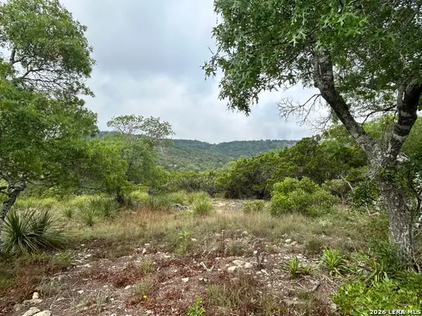 239 Estancia Ln, Boerne, TX 78006