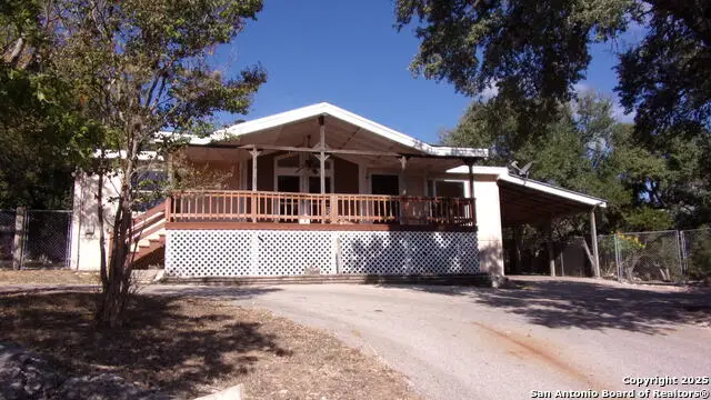 252 Sir Winston Dr, Canyon Lake, TX 78133 - #2