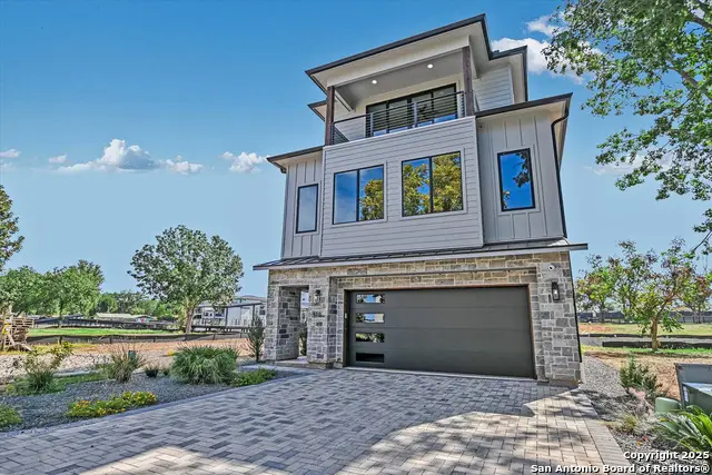 516 Lake St, Kingsland, TX 78639 - #1