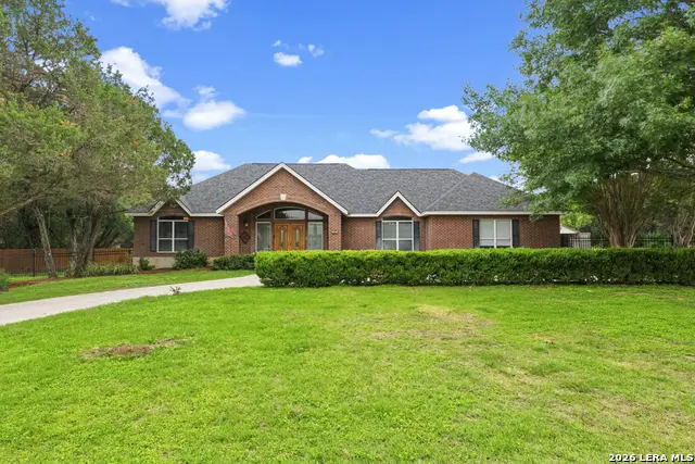 71 Horseshoe Trl, New Braunfels, TX 78132 - #1
