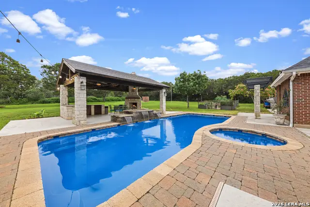 71 Horseshoe Trl, New Braunfels, TX 78132 - #2