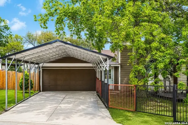 10055 Amber Field, San Antonio, TX 78245