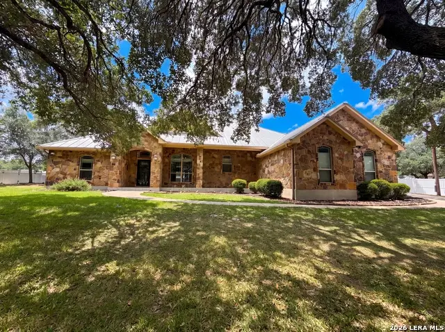165 Vintage Ranch Cir, La Vernia, TX 78121 - #1