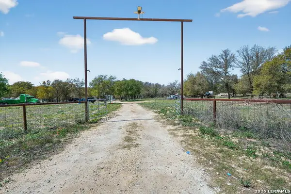 21633 S Jett Rd, San Antonio, TX 78264