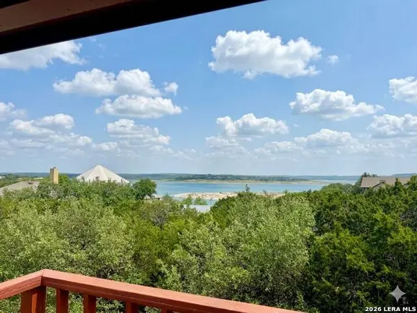 277 Riviera Dr, Canyon Lake, TX 78133