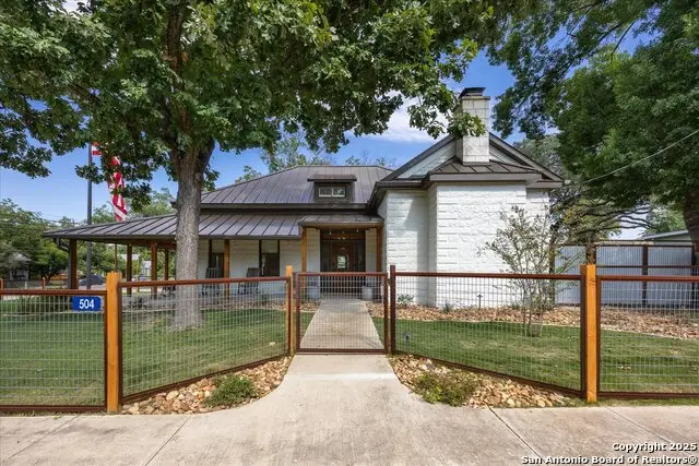 504 6th, Comfort, TX 78013 - #2