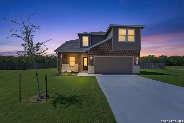200 Alta Vista Ter, Seguin, TX 78155 - #3