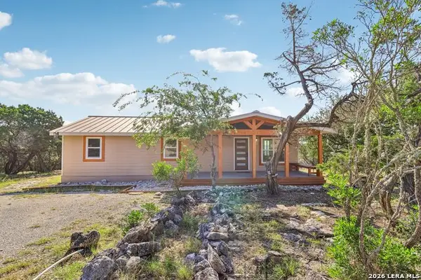 235 Mountain Creek Rd, Pipe Creek, TX 78063