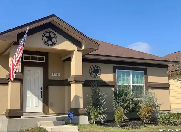 5981 Midcrown Dr, San Antonio, TX 78218