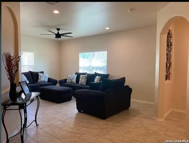 5981 Midcrown Dr, San Antonio, TX 78218 - #2