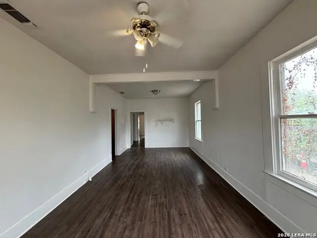 2810 W Salinas, San Antonio, TX 78207 - #2