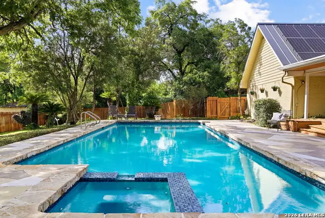 301 Squires Row, Castle Hills, TX 78213 - #1