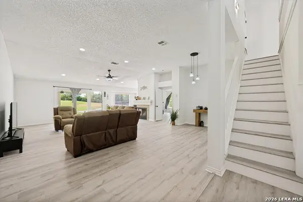 7730 Barren Ridge Dr, San Antonio, TX 78239