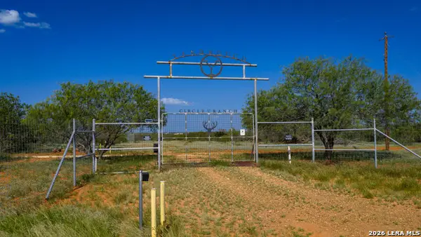 000 Vesper, Cotulla, TX 78014