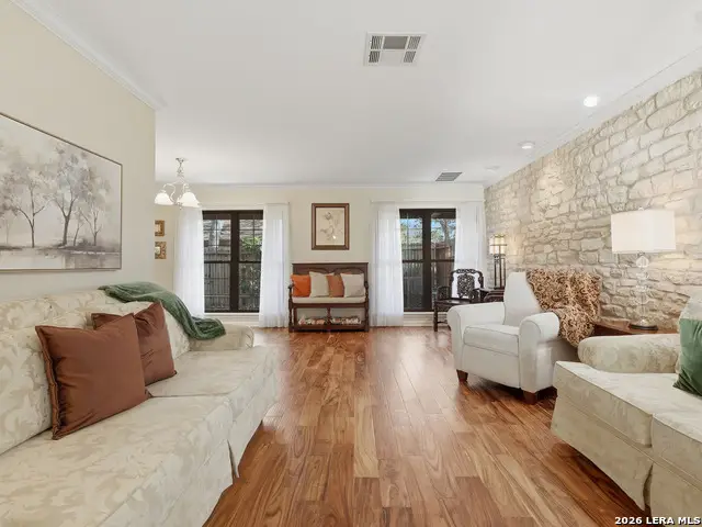 3727 Hundred Oaks Dr, San Antonio, TX 78217 - #3