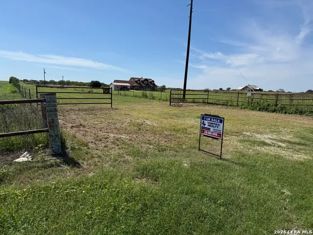 16293 Fm 472, Bigfoot, TX 78016 - #3